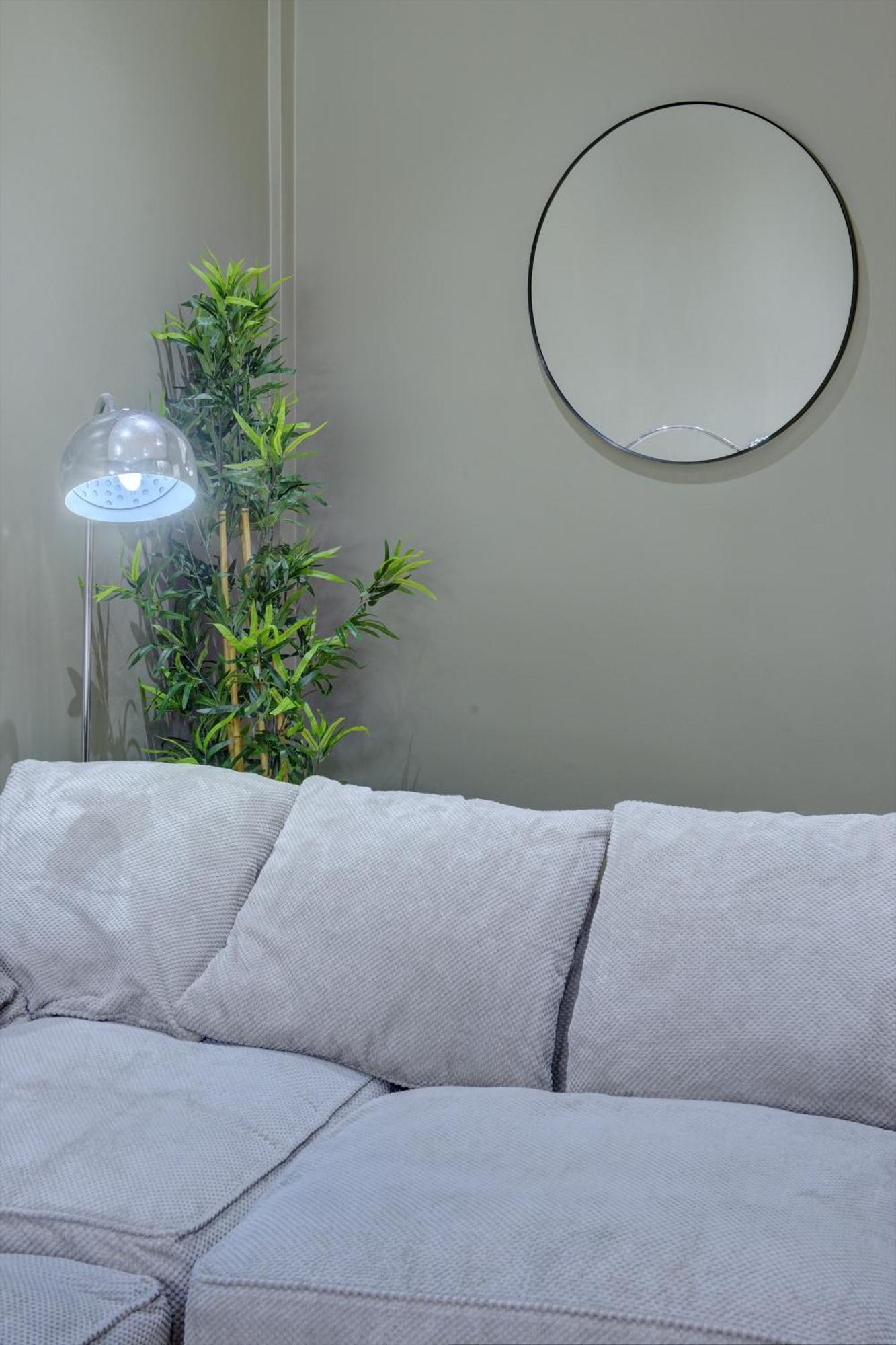 4 Bedrooms Homely House With Garden- Sleeps 9 Comfortably With 6 Comfortable Beds, Free Street Parking, Business Travellers, Contractors, & Holiday-Goers, Coventry, Near All Major Transport Links In Coventry And Motorway Luaran gambar